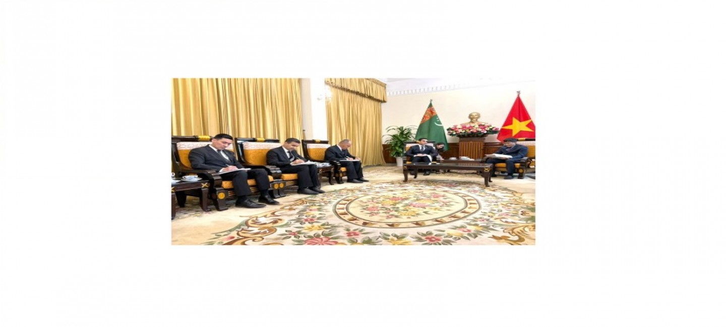 Делегация Туркменистана встретилась в Ханое с первым заместителем министра иностранных дел Вьетнама