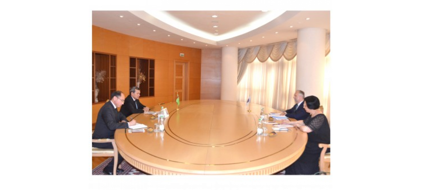 В МИД Туркменистана состоялась встреча с новым представителем Азиатского банка развития